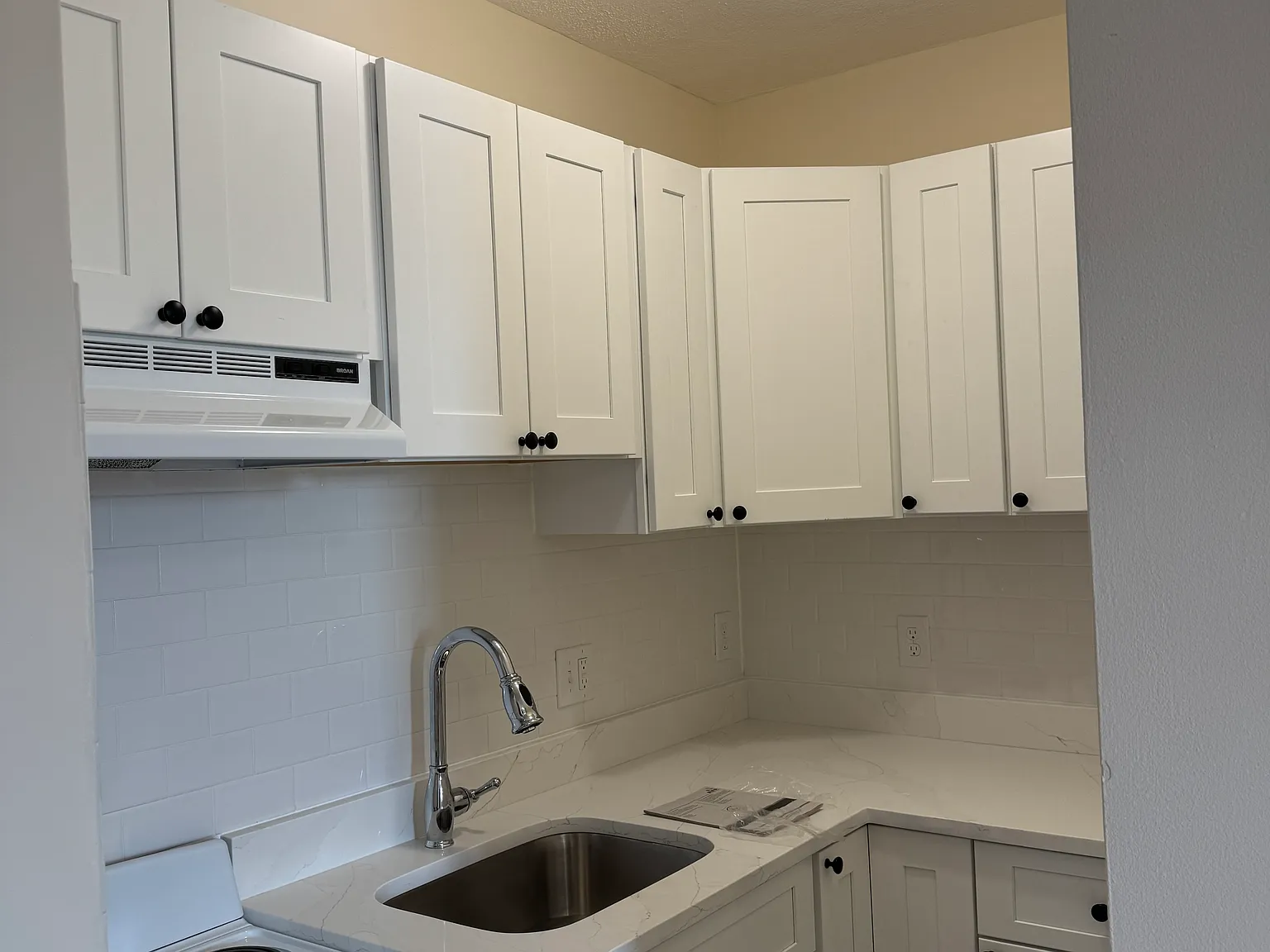 1 bed, 99999 sqft, $1,950 — Photo 3