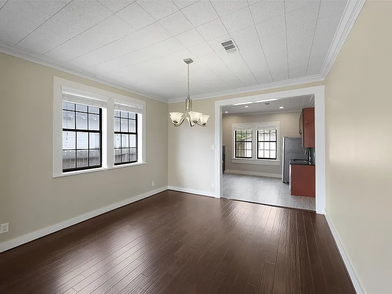 309 Pecore St — Photo 19