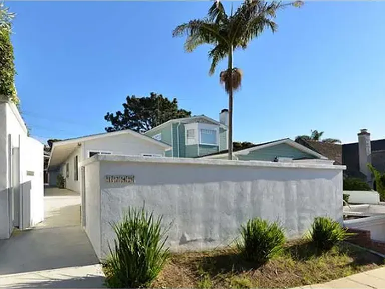 1249 Torrey Pines Rd — Photo 21