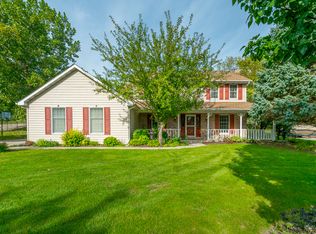 127 San Carlos Rd, Minooka, IL 60447