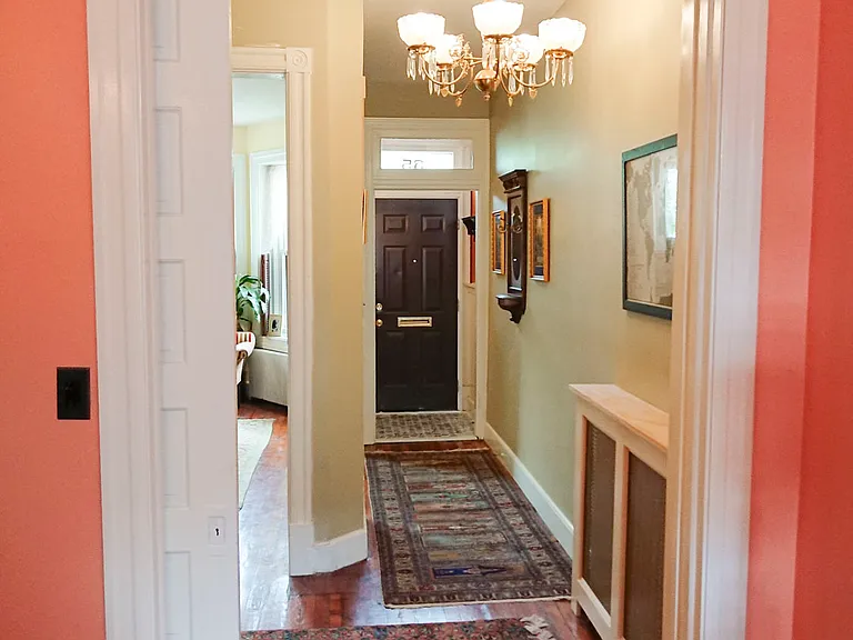 35 Q St NE — Photo 4