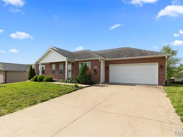 1647 Voyager Ct, Jackson, MO 63755
