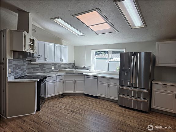 3rd image of 620 112th Street SE #34