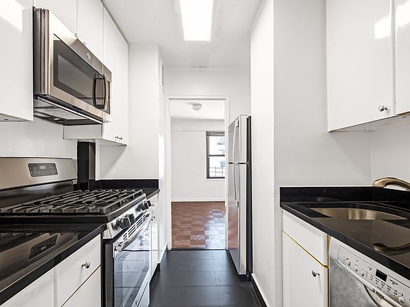 5th image of 245 E 63rd St APT 24A