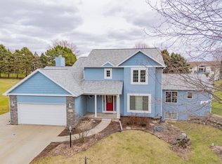 6236 Berkshire Ln, Sun Prairie, WI 53590