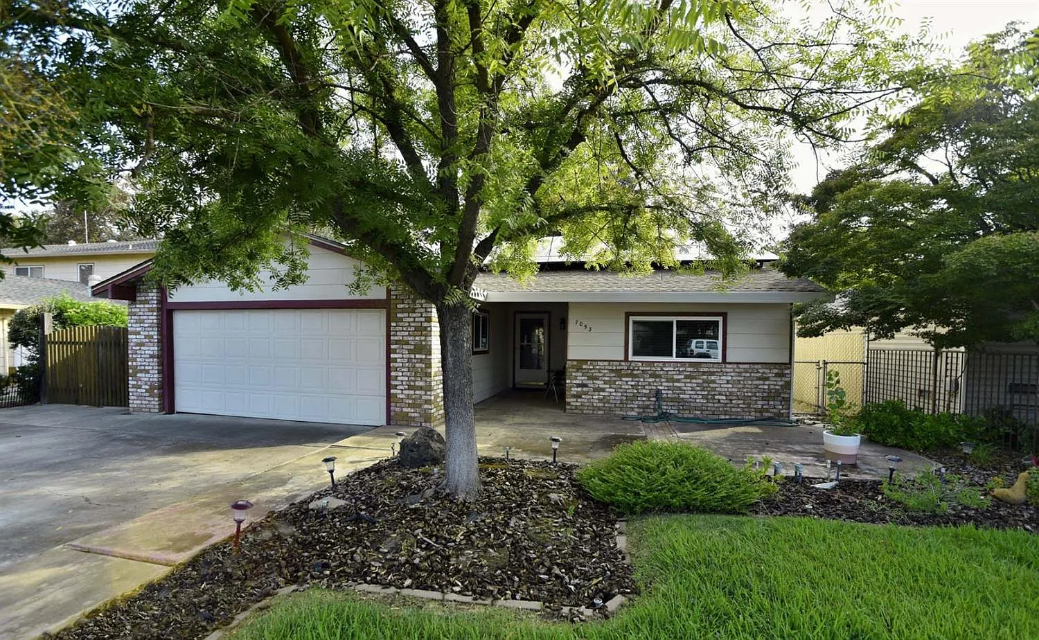 7053 Enright Dr photo 1