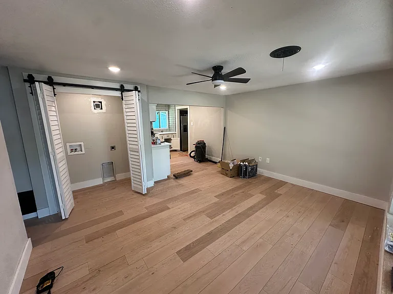 2105 Lookout Ave — Photo 4