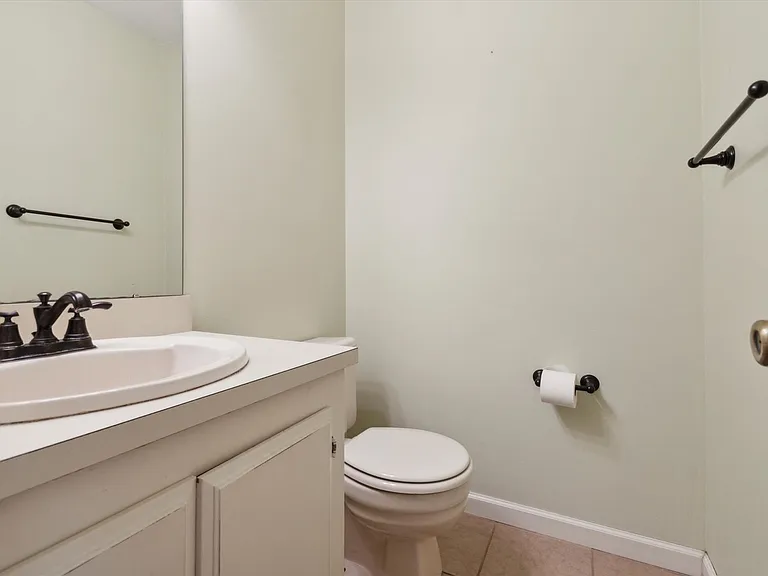 1607 Barbara Dr — Photo 11