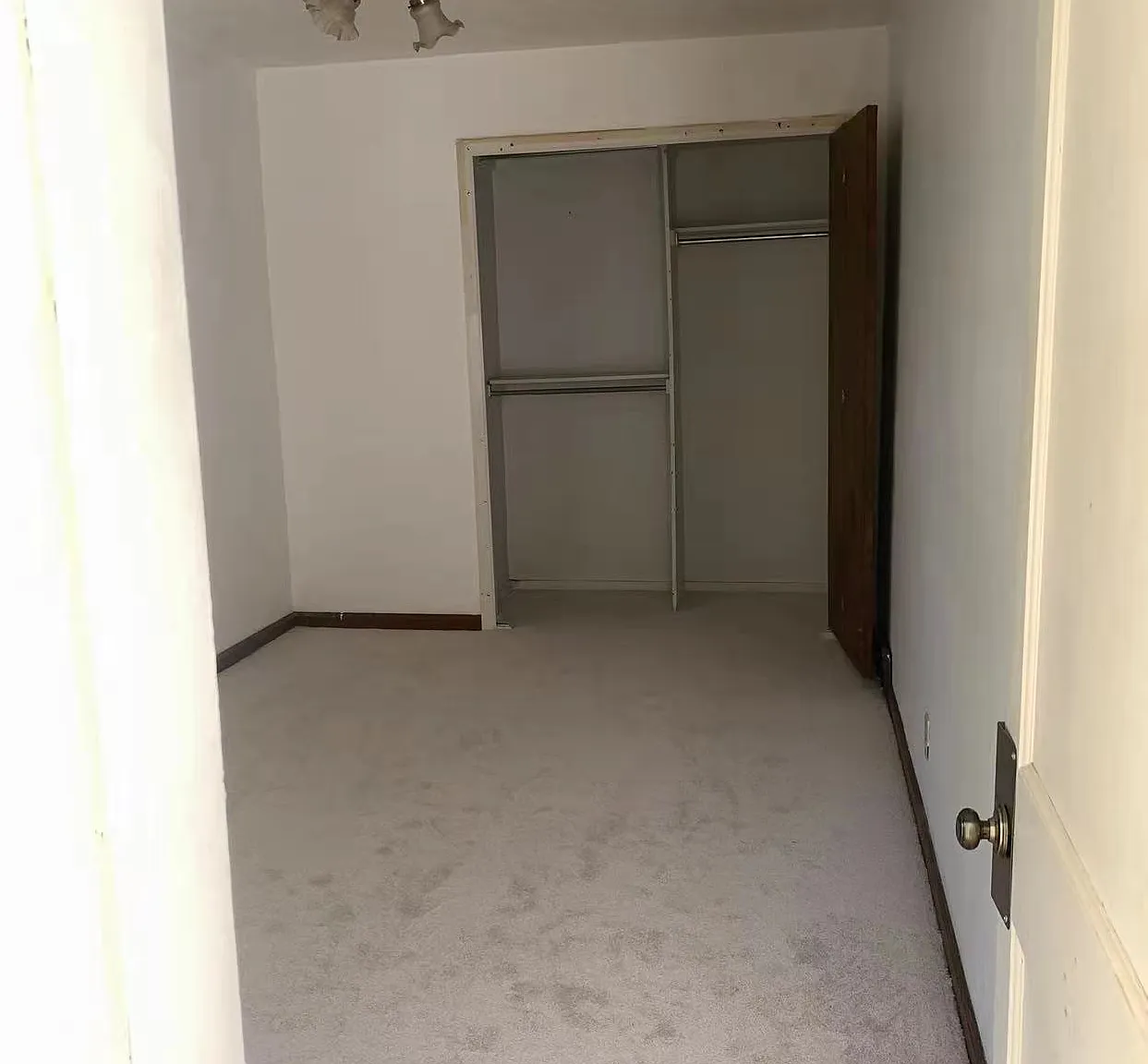 2 bed, 917 sqft, $1,550 — Photo 2