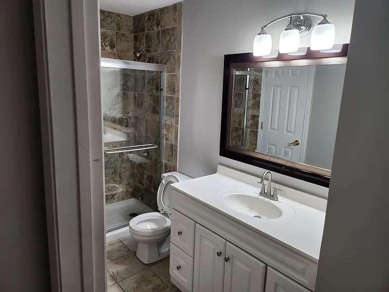 96 Wellington Dr — Photo 8