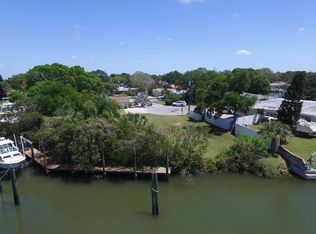 1776 Brookside Blvd, Largo, FL 33770
