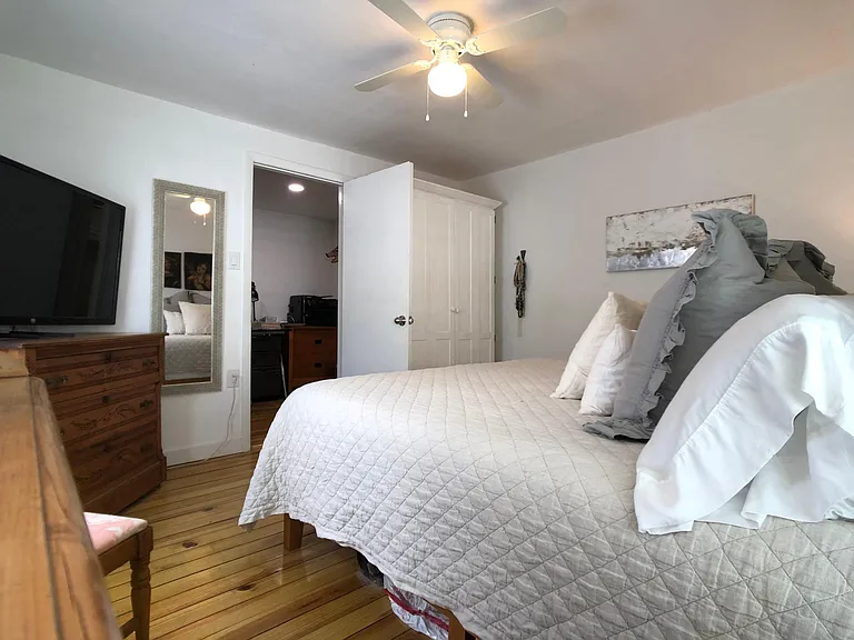 872 Cooper St — Photo 17