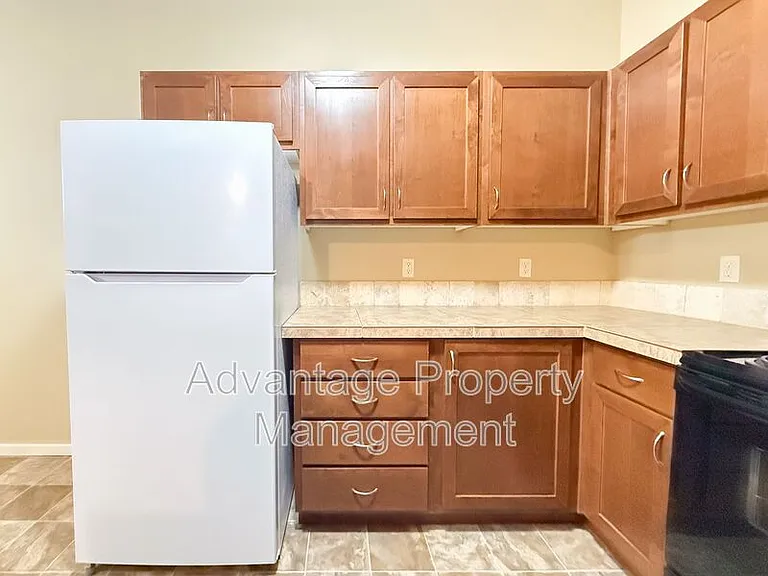 523 Catron St N #5 — Photo 48