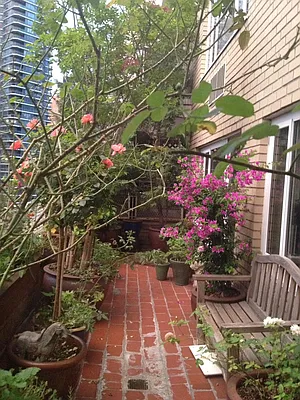 Sold by Miriam Izsak Realty  LLC | media 8