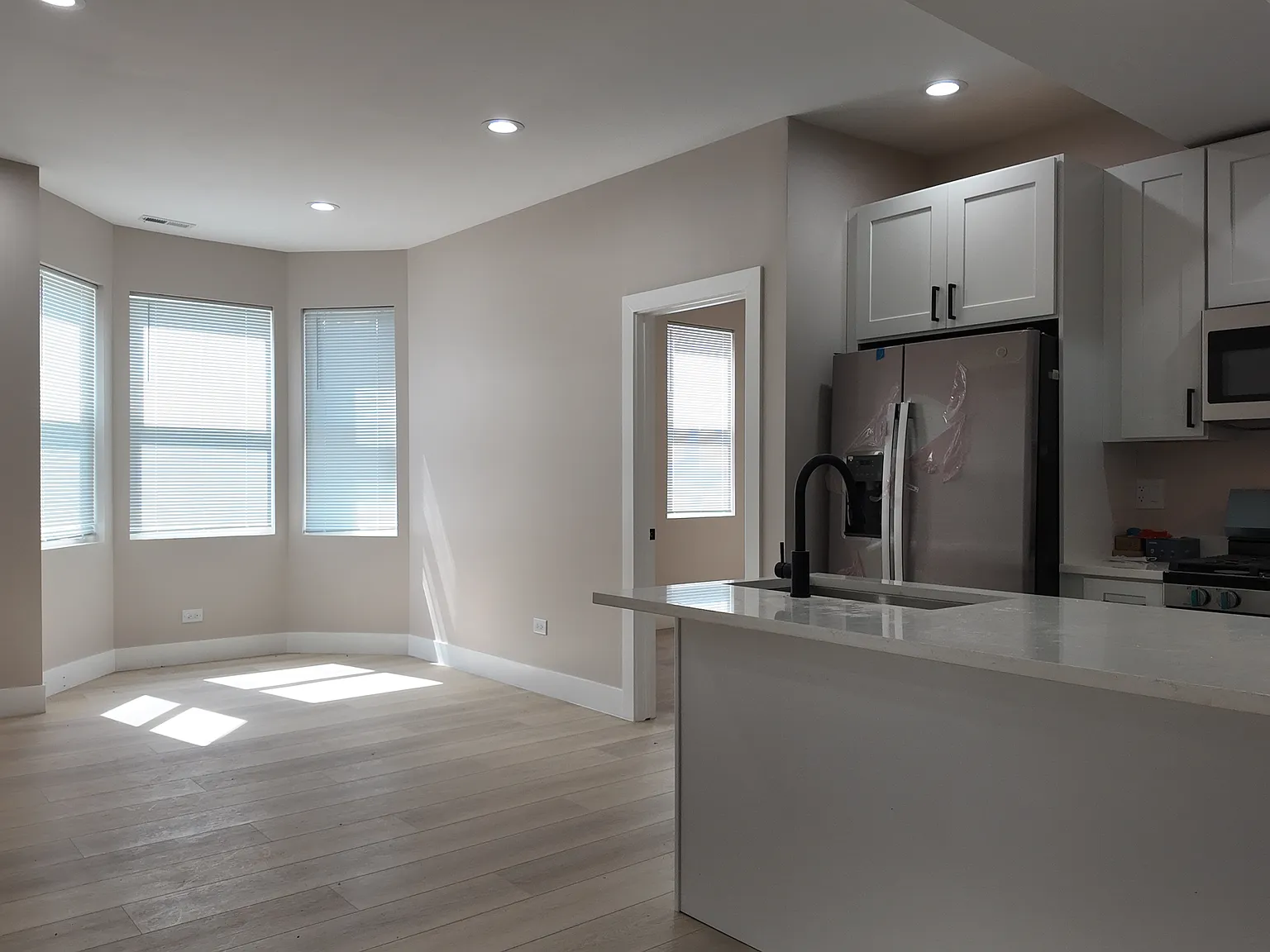 3 bed, 2.0 bath, $3,600 — Photo 3