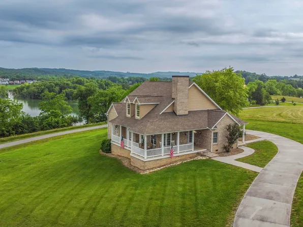 107 Sunny St, Sharps Chapel, TN 37866