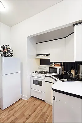 Sold by Raz Realty | media 17