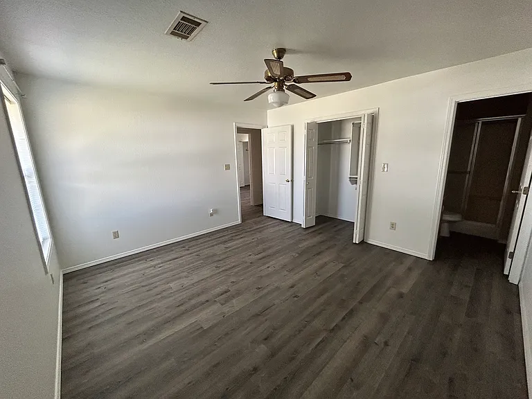 1080 Grinnel Cir #B — Photo 4
