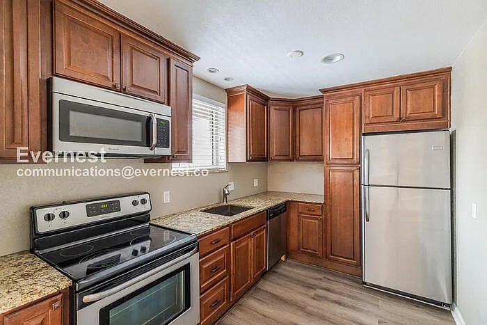 1243 N Washington St #402 — Photo 4
