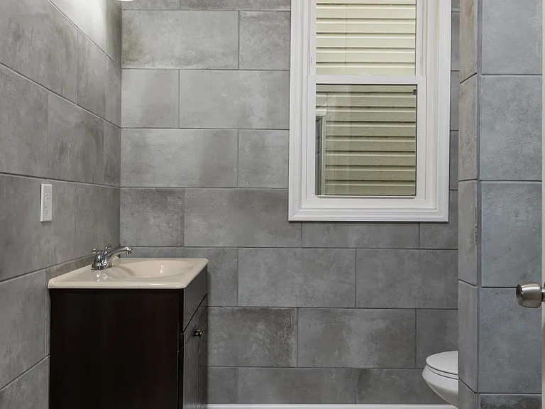 511 Hamilton St — Photo 11