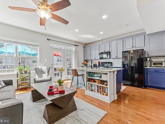 3rd image of 7317 Archsine Ln