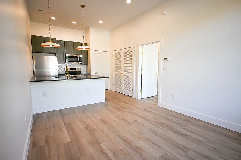 2307 Bedford Ave #5