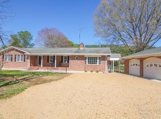 3393 Weems Rd, Weems, VA 22576