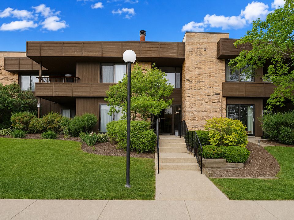 1st image of 1365 N Sterling Ave #105B