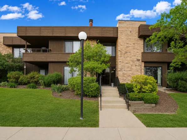 1365 N Sterling Ave #105B, Palatine, IL 60067