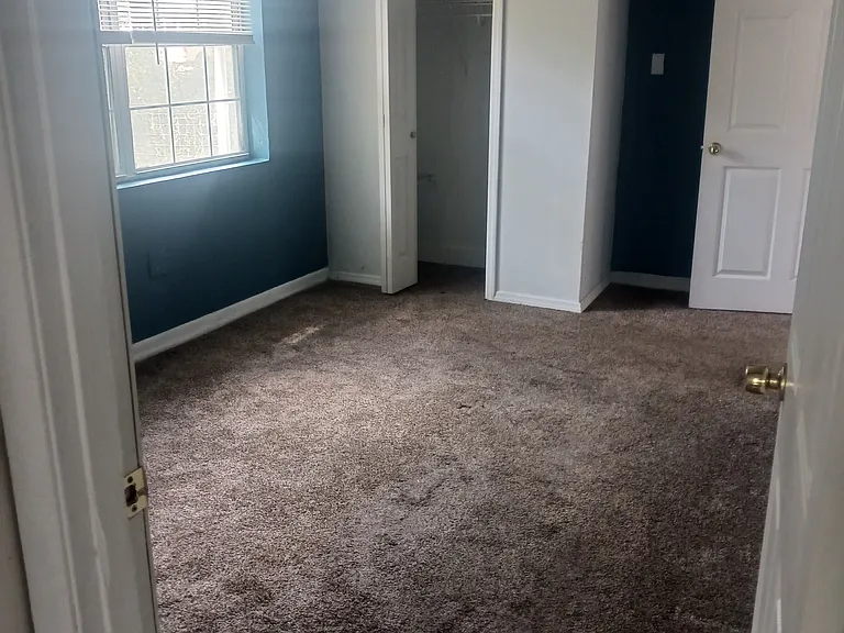 716 SE Saint Johns St — Photo 10
