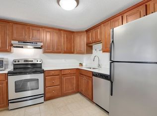 8 9th St APT 116, Medford, MA 02155