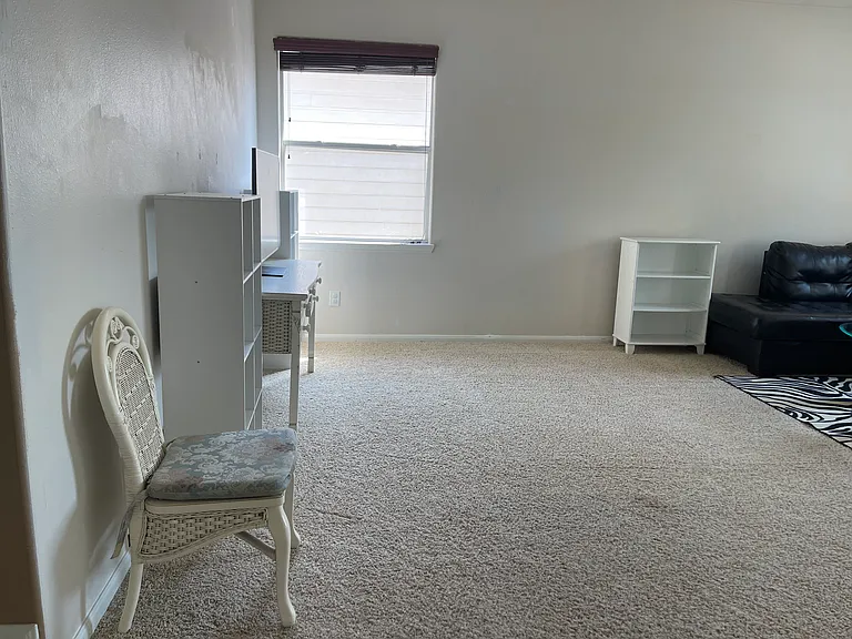 10927 Barker Grove Ln — Photo 22