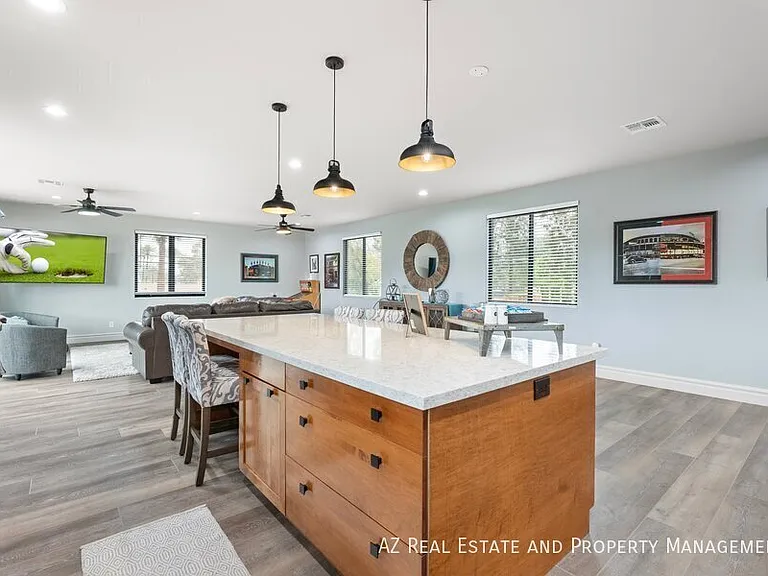 3112 N Valencia Ln — Photo 4