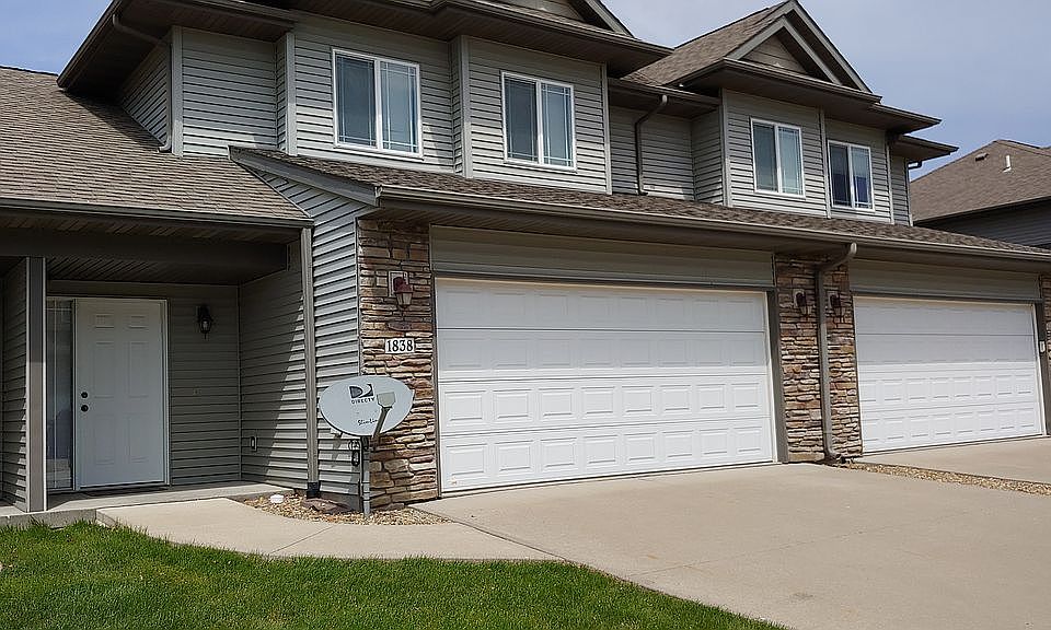 1st image of 1838 Goose Lake Cir