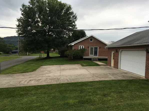 100 Aucker St, Liverpool, PA 17045