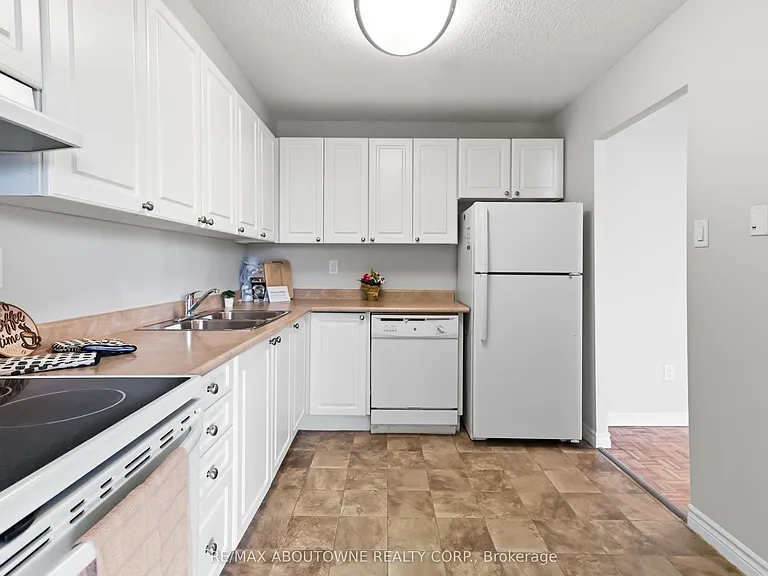 60 Park Ave #1003 — Photo 10