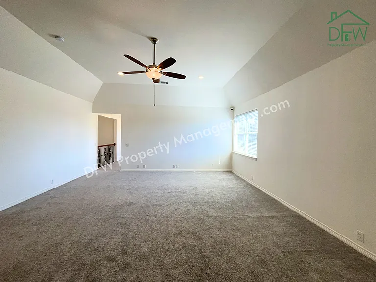 1205 Golden Gate Dr — Photo 26