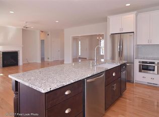 206 Rodman Ln, North Kingstown, RI 02852