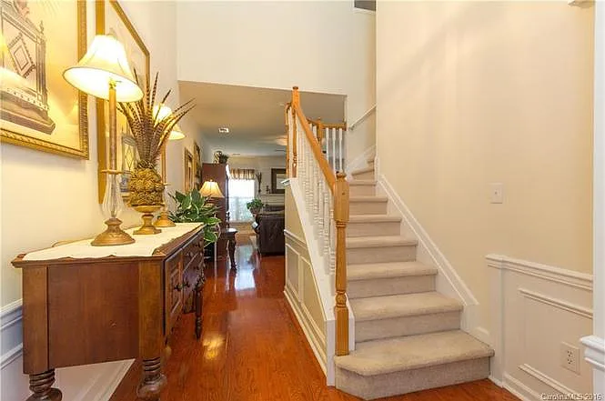12415 Crowley Ct — Photo 2
