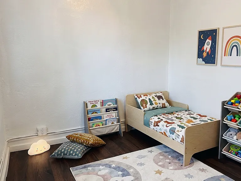 505 Wellington St — Photo 11