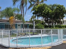 509 Hibiscus Ave, Pompano Beach, FL