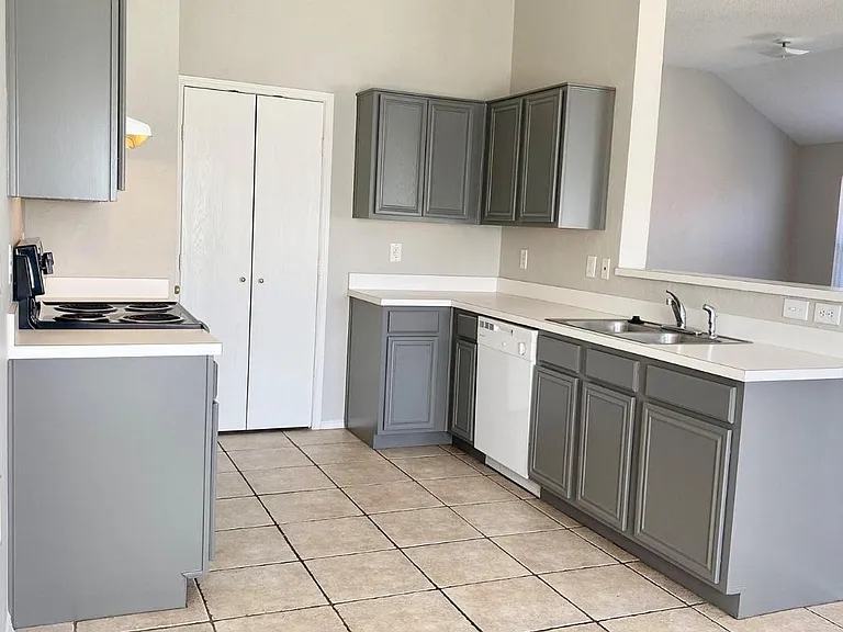 1006 Stockton Dr — Photo 11