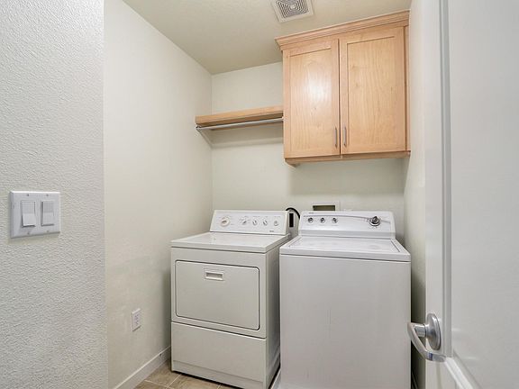 5th image of 361 Cereza Pl
