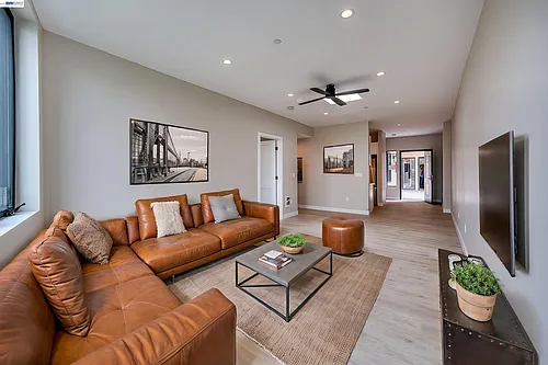 4202 Telegraph Ave Photo 1