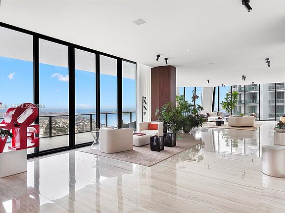 2nd image of 1000 Biscayne Blvd #5501