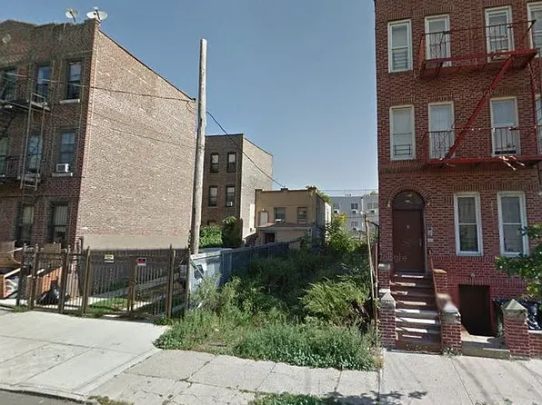 413 Montauk Ave, Brooklyn, NY 11208