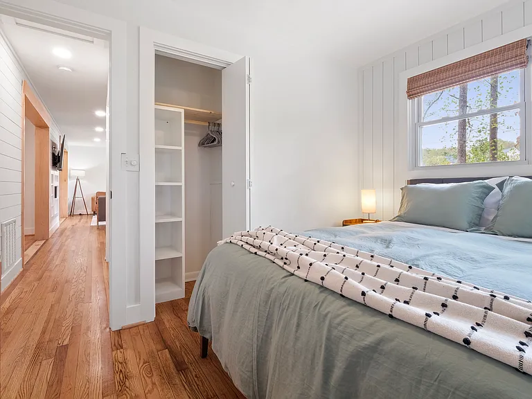 226 Sunset Ave — Photo 31