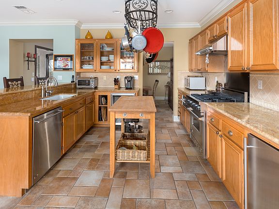 3rd image of 1518 Black Walnut Dr