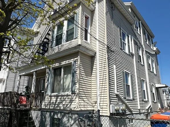 119 Division St, New Bedford, MA 02744