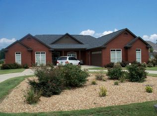575 Sun Wood Dr, Smiths Station, AL 36877